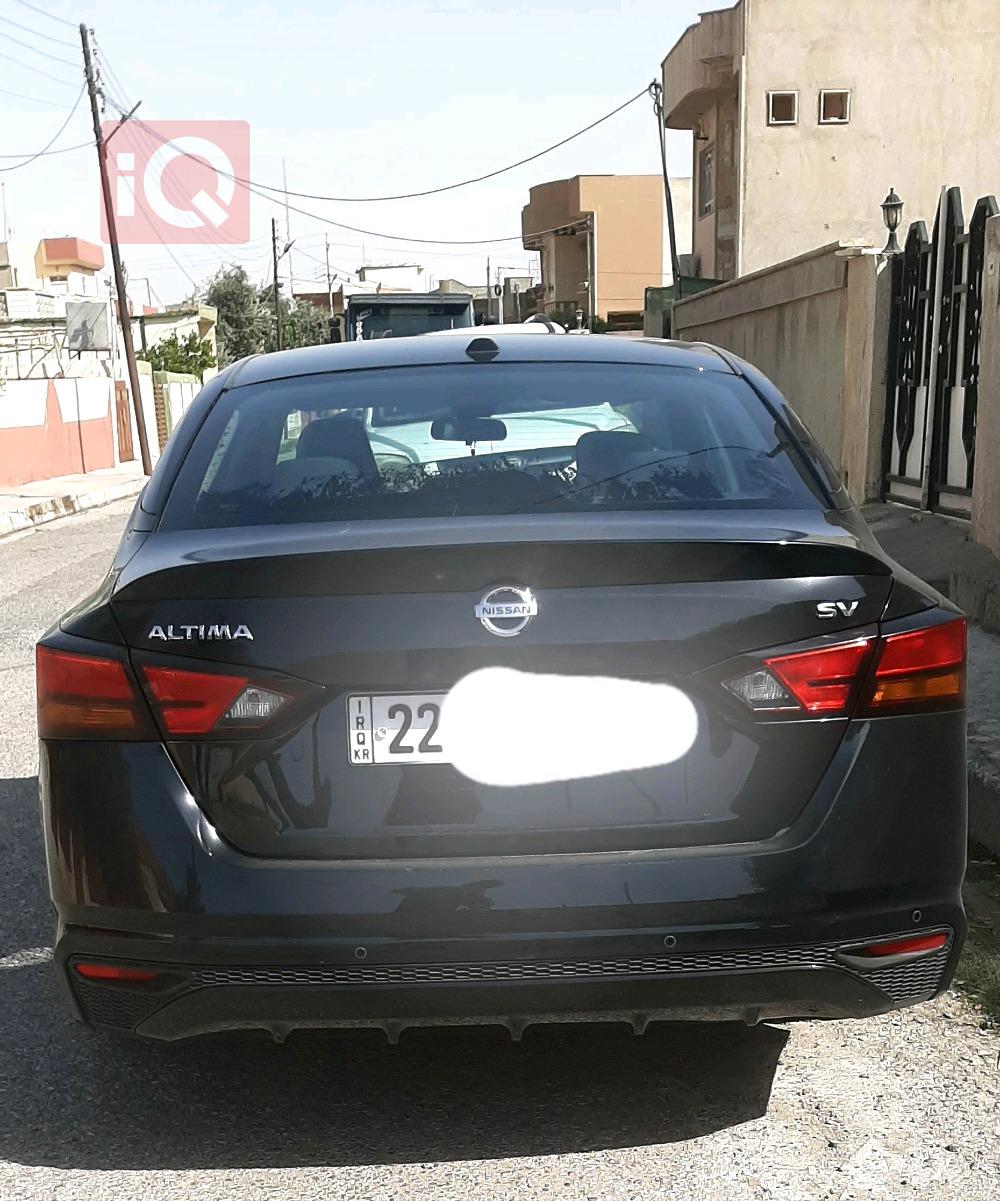 نيسان ألتيما